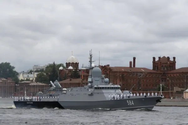 Ucraina anunţă că a mai distrus o navă din flota de război a Rusiei