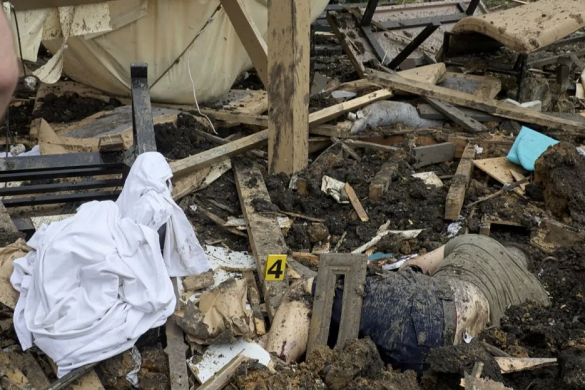 At least 5 people died and 16 injured following Russian shelling of a recreation center in Kharkiv region