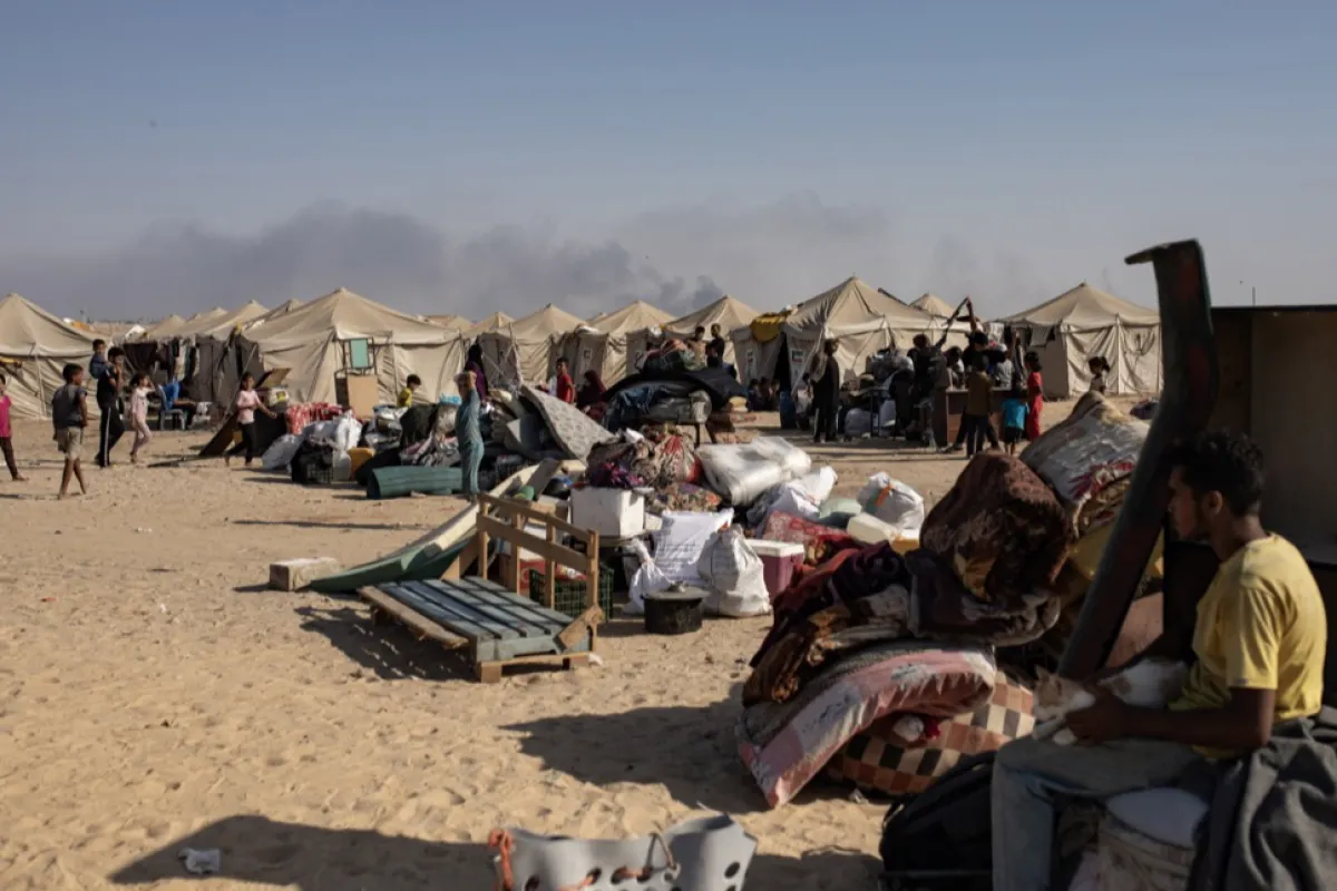 Palestinians evacuate Al-Mawasi, west of Rafah