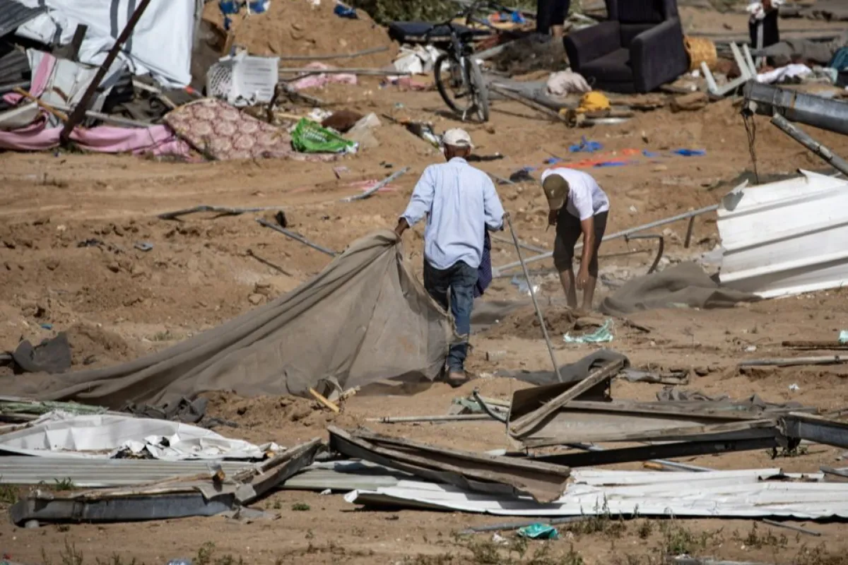 Gaza displacement camp following withdrawl of Israel Army