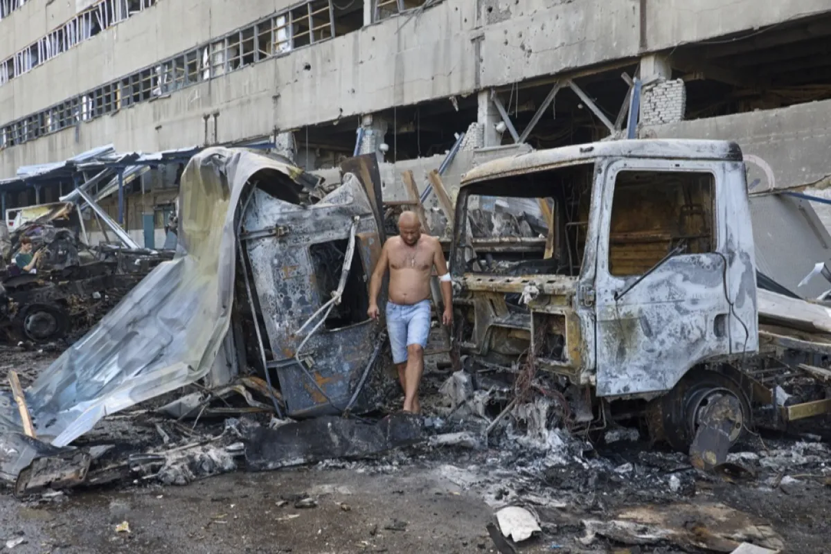 At least one killed, 10 injured after Russian glide bomb hit Kharkiv postal terminal