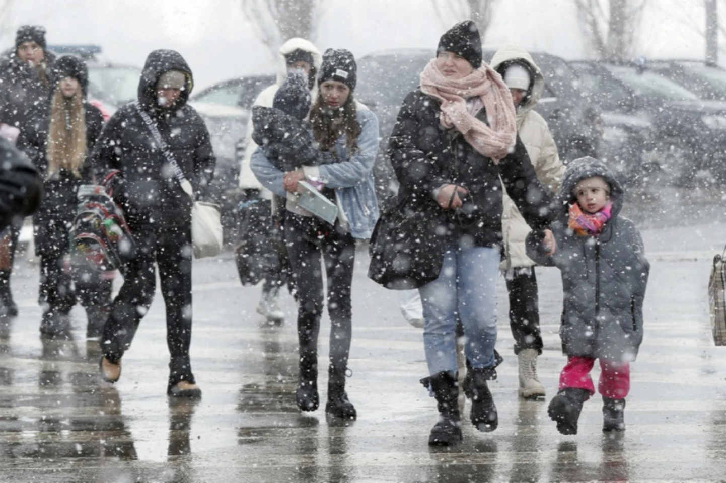 România: aproape 10 milioane de ucraineni au trecut granița în doi ani și jumătate