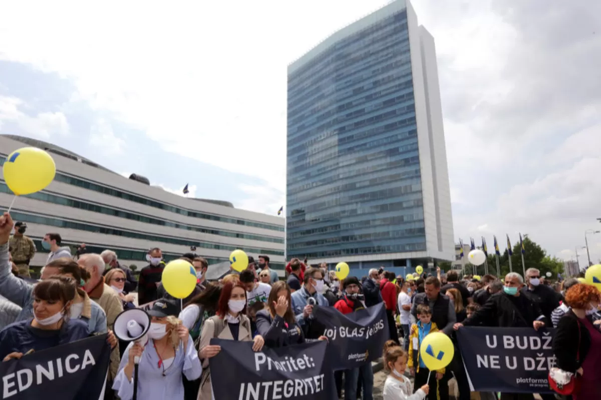 Object Name: BOSNIA PROTEST