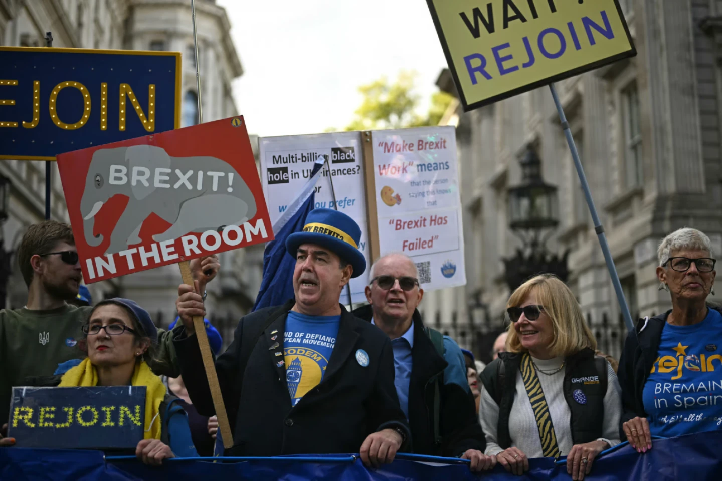 Politico: Russia recruited an Irish agent to exploit Brexit tensions. He’s still sitting in Ireland’s parliament.