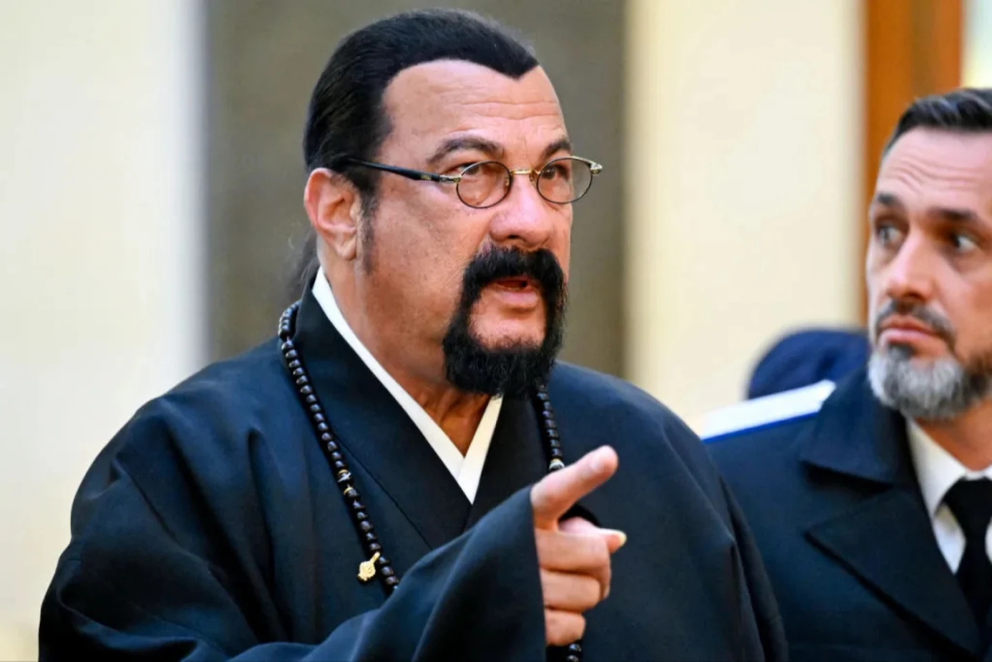 The Kyiv Independent: US actor, Russian propagandist Steven Seagal says he would 'die for Putin' in new documentary