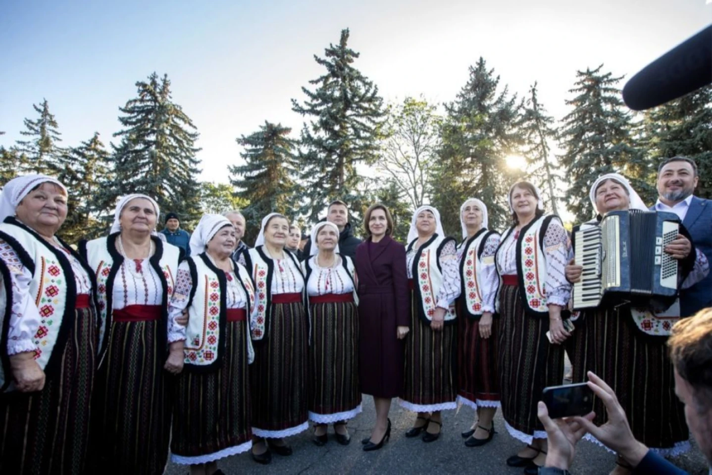 Alegeri în Republica Moldova: preşedinta în exerciţiu, pro-occidentala Maia Sandu, îndeamnă electoratul să se mobilizeze