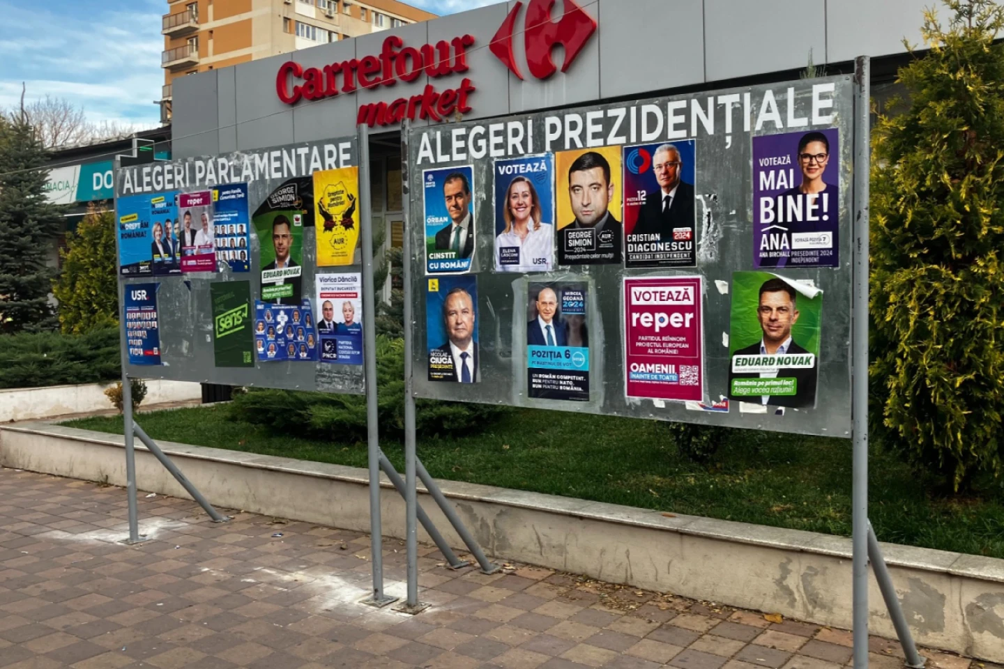 Mai multe candidaturi pentru Parlament decât în 2020 și 2016