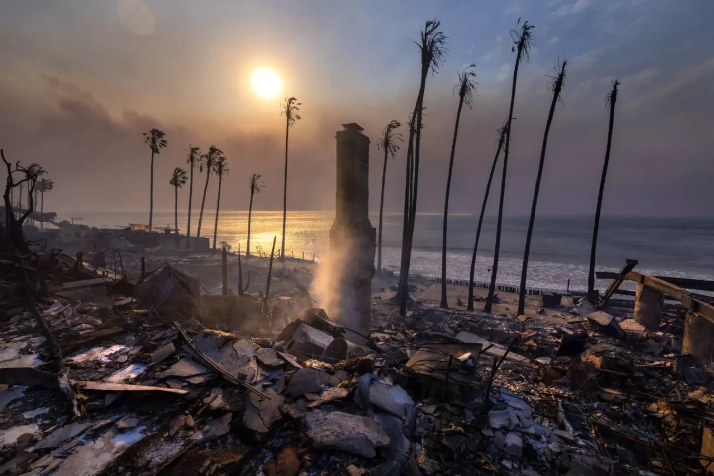 Los Angeles Times: The start of the Palisades and Eaton fires: 24 hours that changed Los Angeles