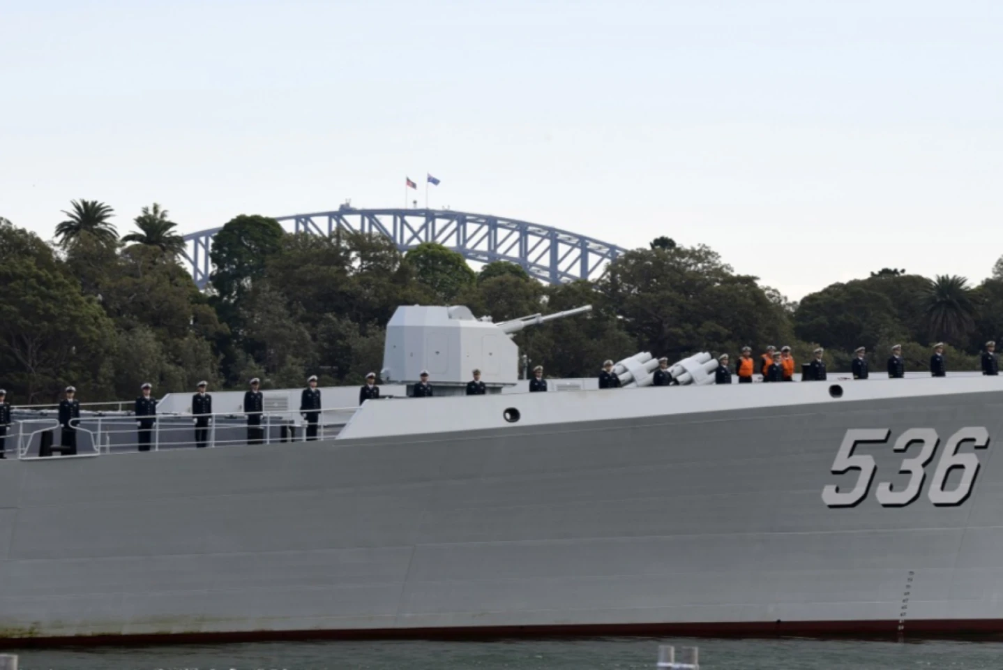 Tiruri chinezești cu muniție de război în apropiere de Australia