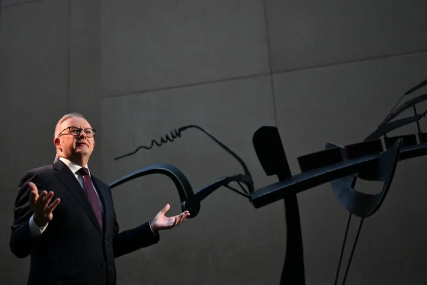 Premierul australian convoacă alegeri anticipate