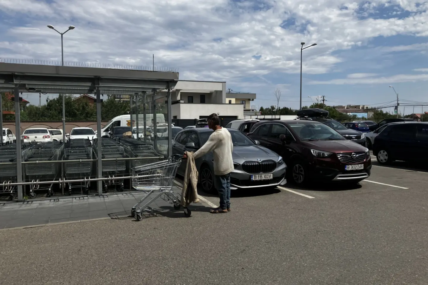 Rata șomajului a coborât la 3,37% în luna februarie