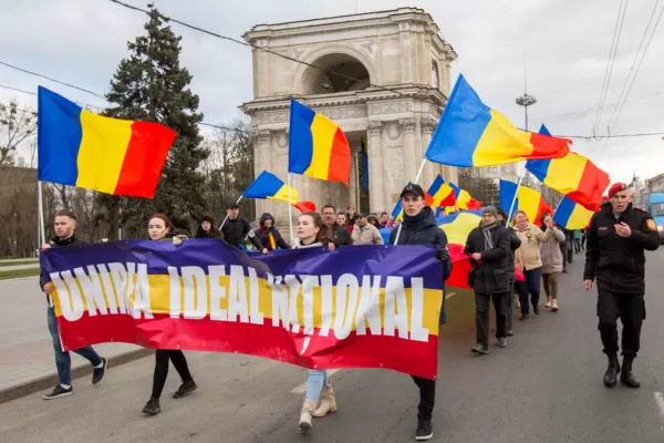 De ce nu încap două săbii în aceeași teacă: principale motive ale dezbinării forțelor unioniste la Chișinău