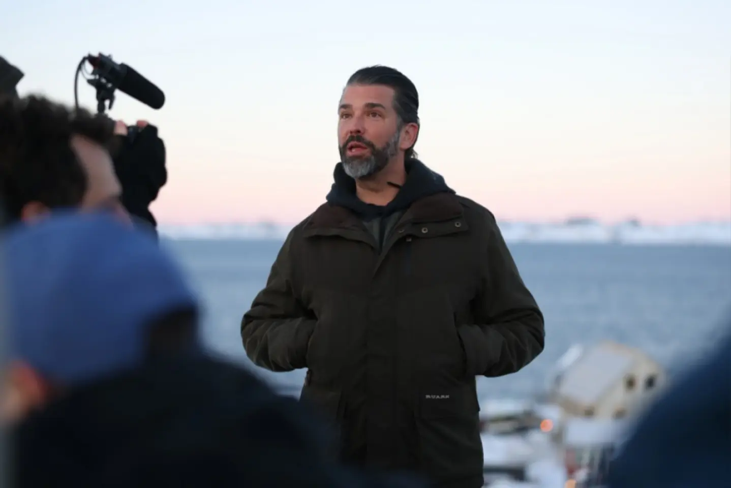 Donald Trump jr. vine în România