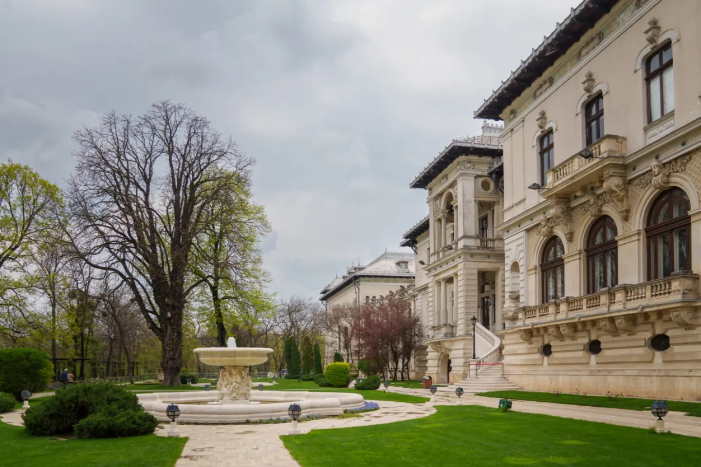 TVR organizează dezbaterea electorală finală, la Palatul Cotroceni