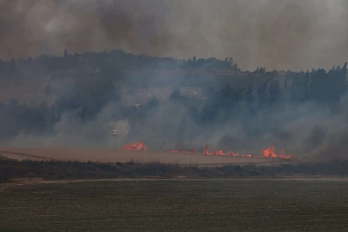 Incendiile devastează centrul Israelului