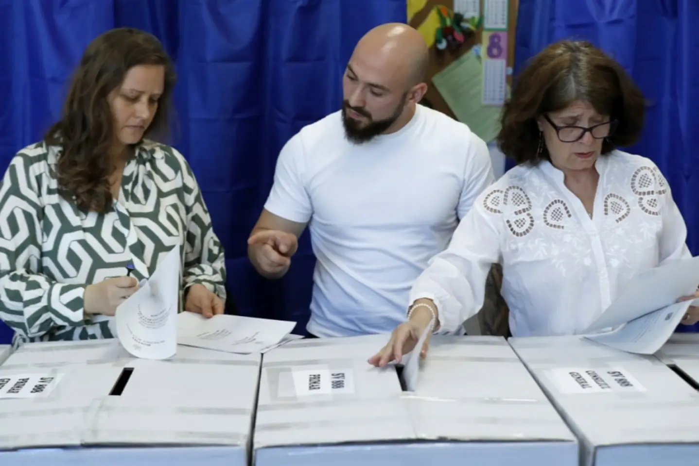 Numărarea voturilor în secții va fi înregistrată audio-video