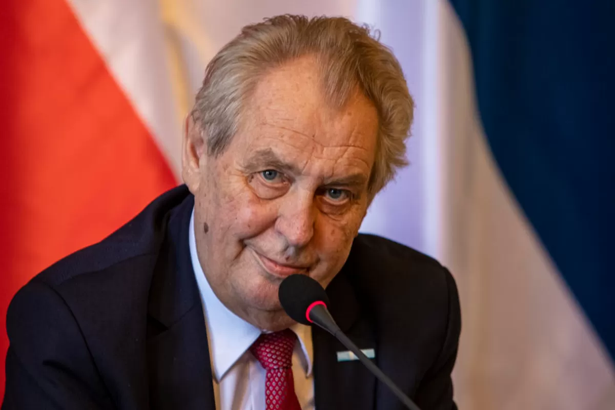 Preşedintele ceh, Milos Zeman, şi-a exprimat sprijinul personal şi admiraţia pentru lidera opozanţilor din Belarus, Svetlana Tihanovskaia