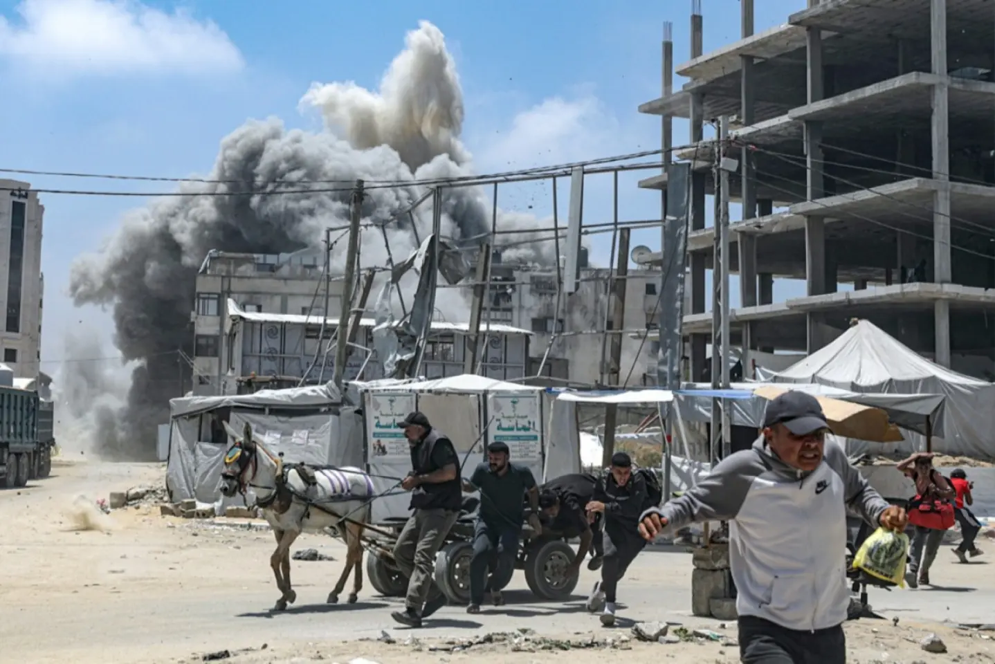 Atacurile asupra civililor și foametea din Gaza nu sunt fake news
