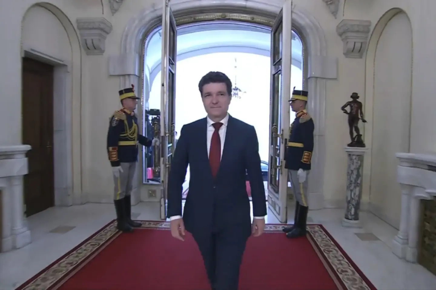Nicușor Dan începe discuțiile pentru formarea noului guvern