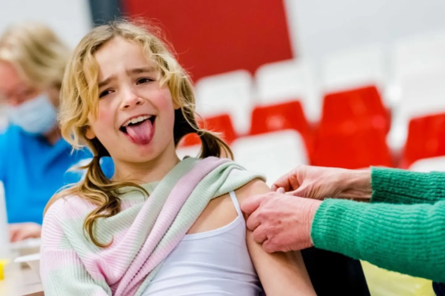 FAKE NEWS: Vaccinarea este o politică periculoasă