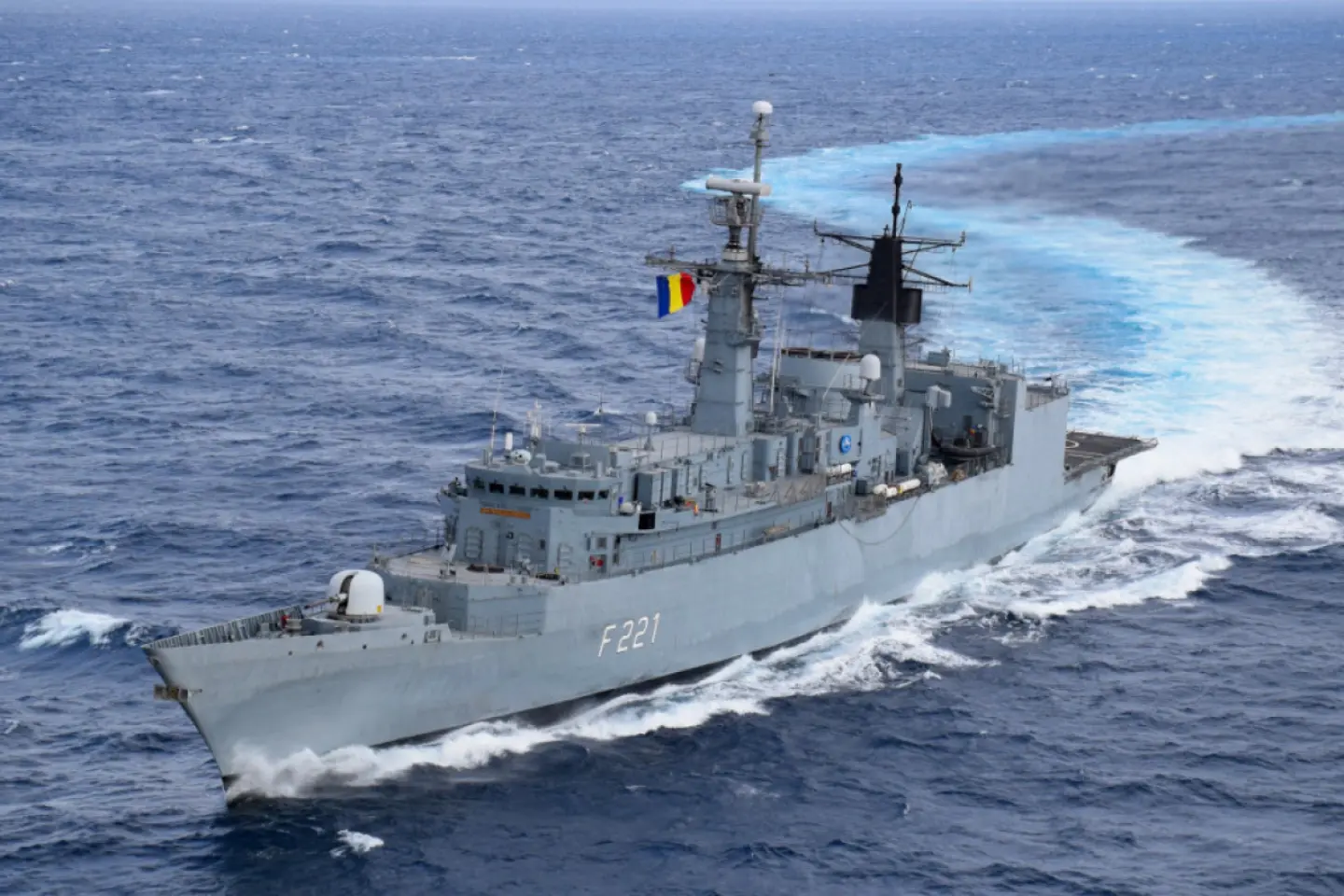 Un marinar român a dispărut de la bordul fregatei „Regele Ferdinand”