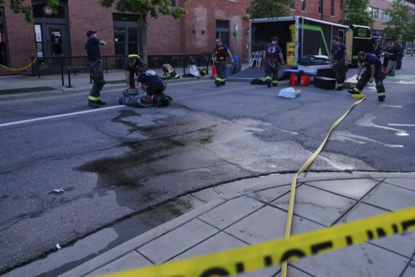 Atac cu sticle incendiare în Colorado soldat cu 8 răniţi
