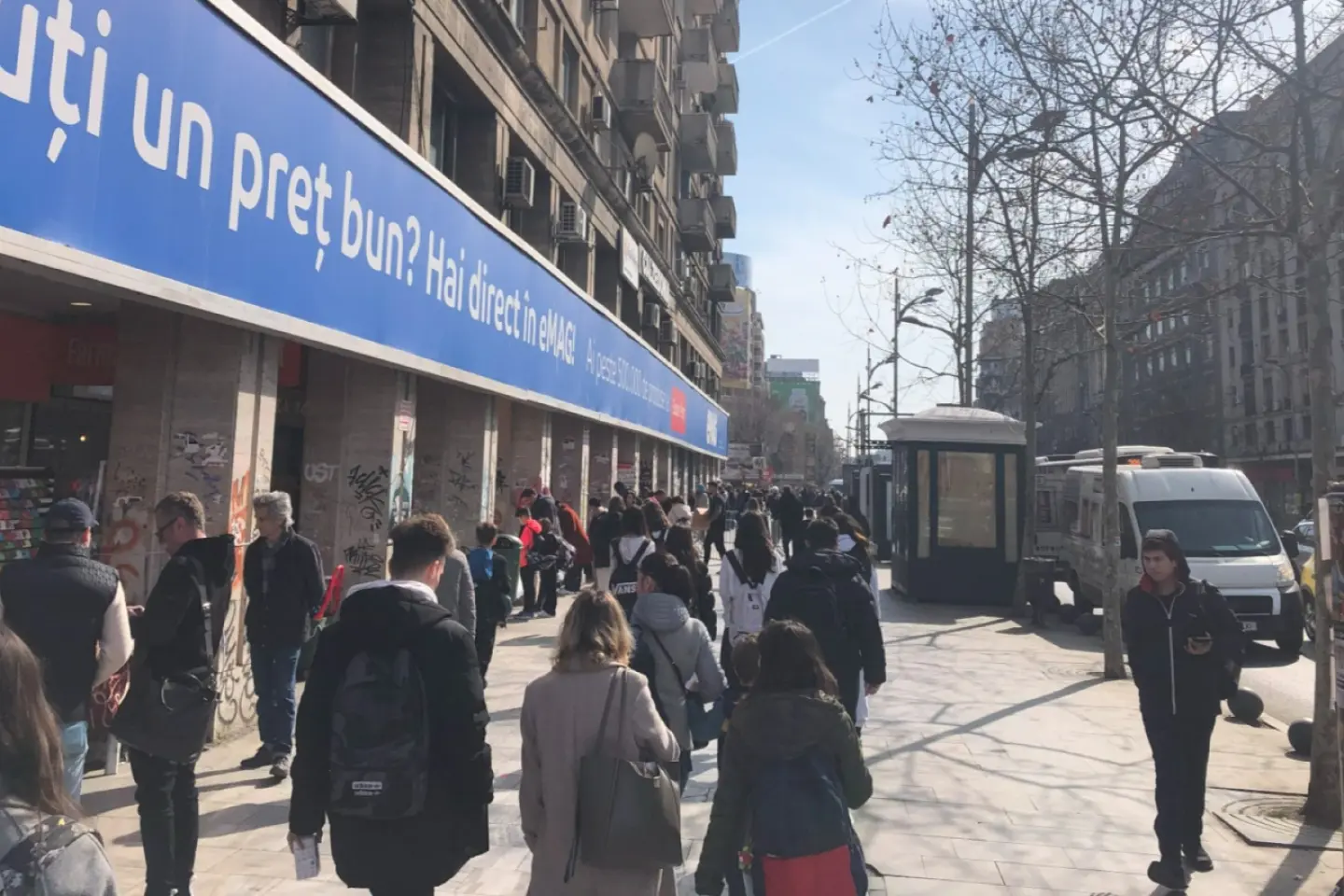 Peste trei sferturi din români sunt de acord cu reducerea cheltuielilor bugetare