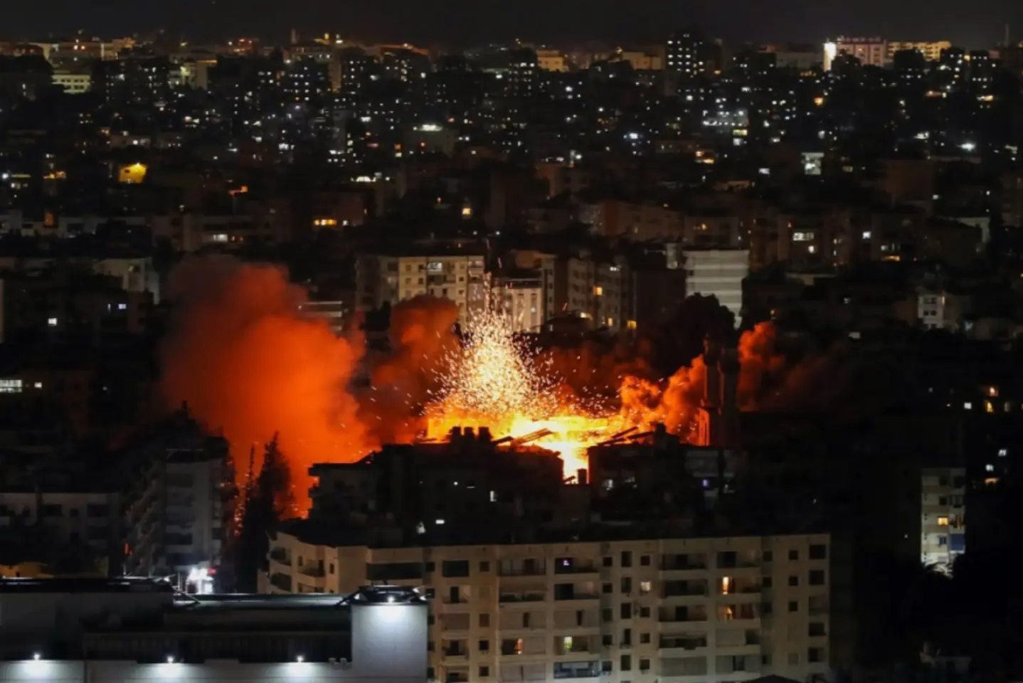 Armata israeliană a atacat suburbiile sudice ale Beirutului
