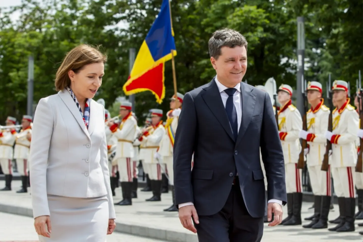 Președintele Nicușor Dan a ajuns la Chișinău