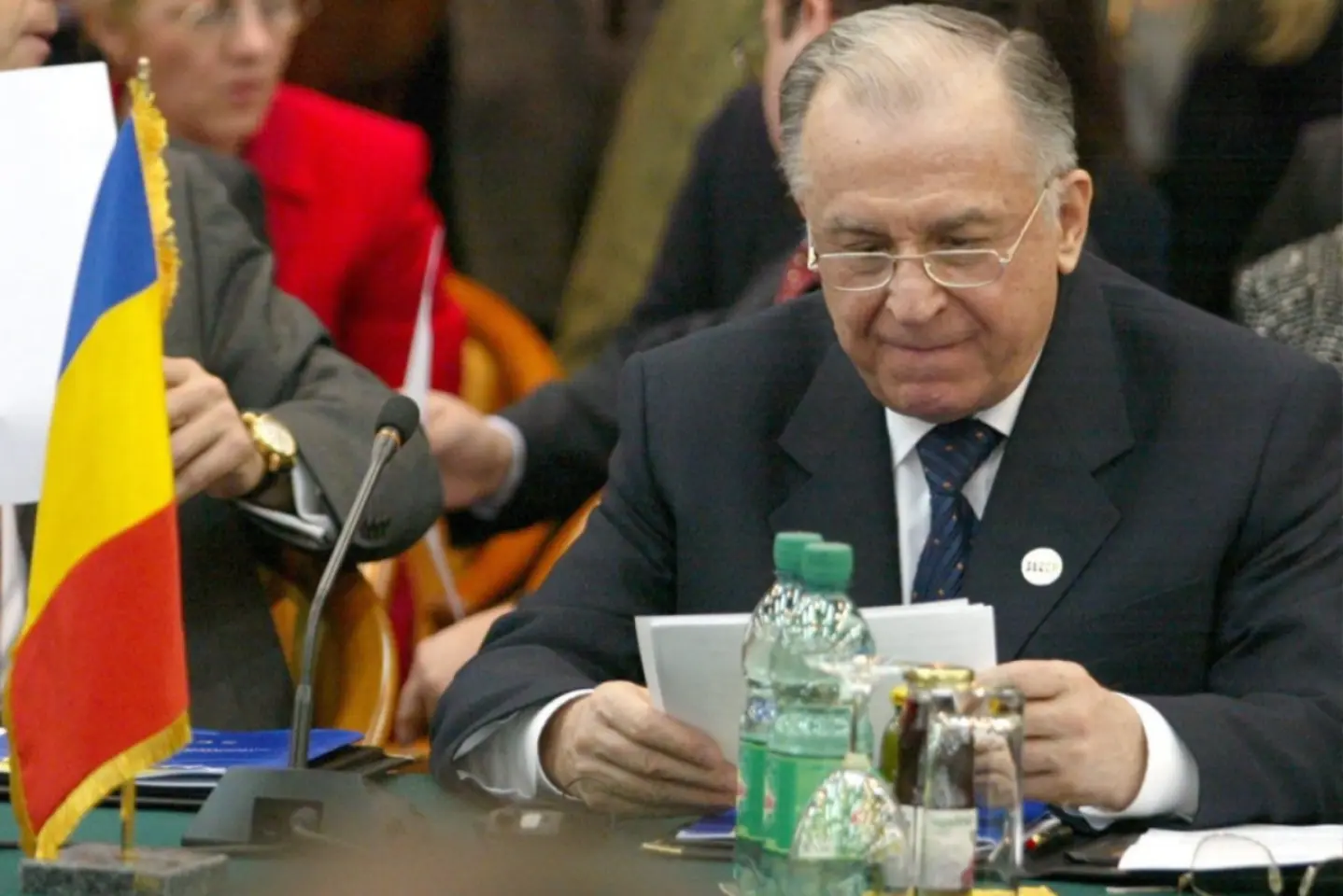 Fostul președinte Ion Iliescu, internat în spital / UPDATE