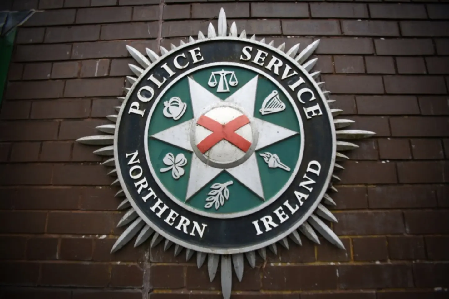 Violenţe în Irlanda de Nord după ce doi băieţi români au fost acuzaţi de viol