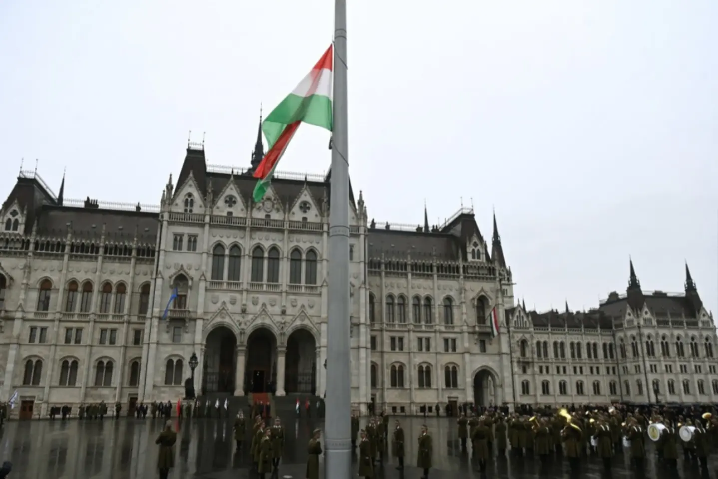 Propagandistul partidului la putere în Ungaria are legături cu serviciile ruse