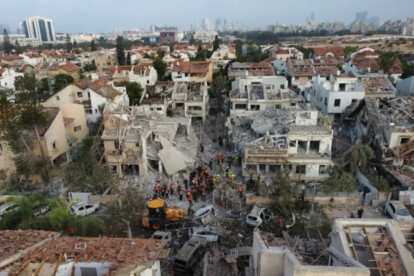 Iranul lansează valuri de rachete asupra Israelului ca răspuns la atacurile aeriene