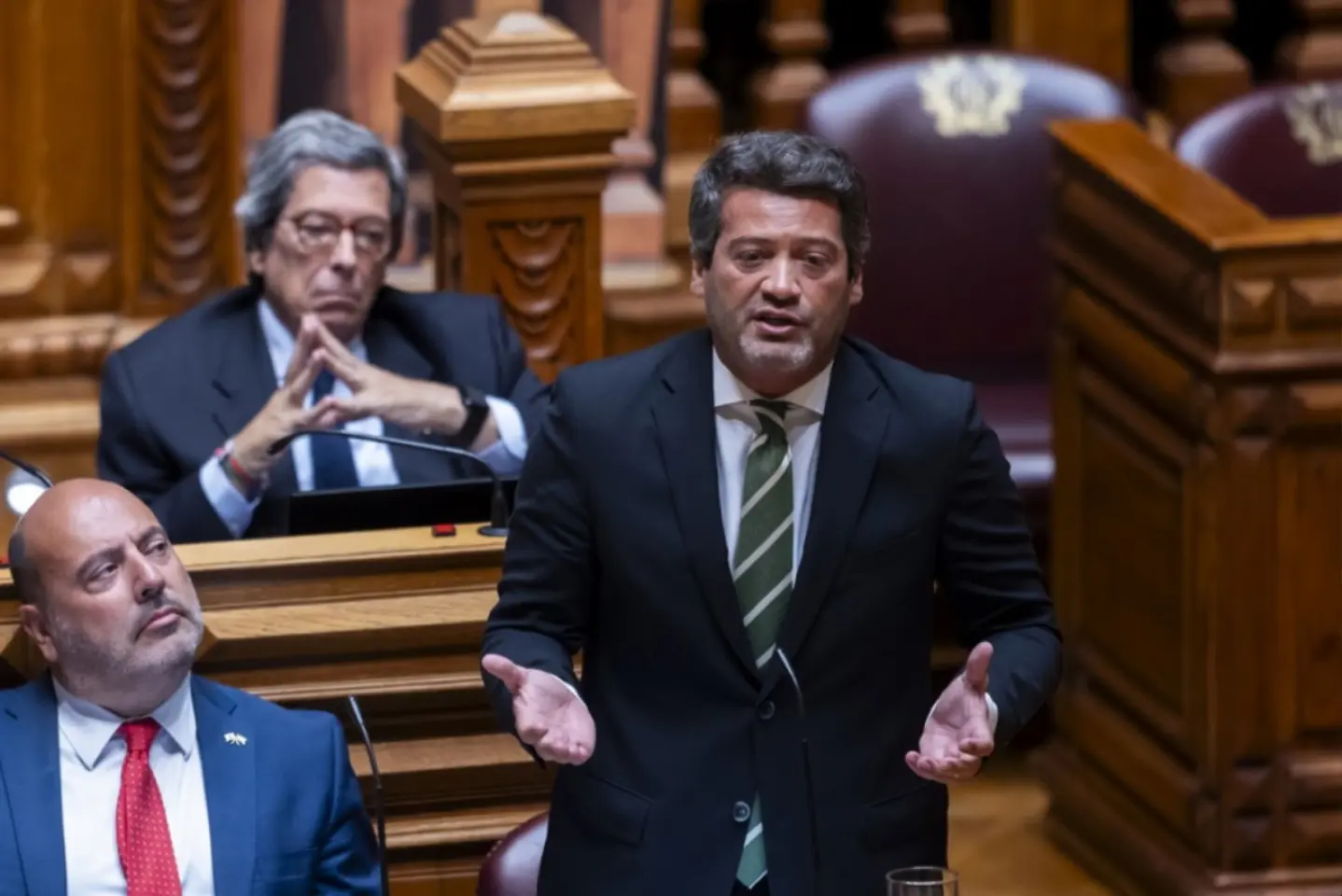 Noul guvern minoritar de centru-dreapta din Portugalia preia puterea