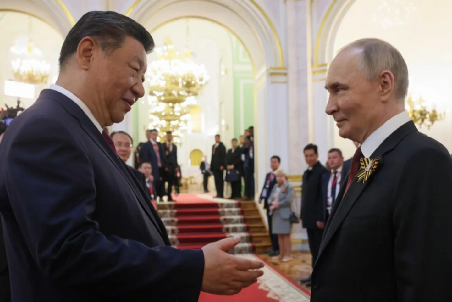 Rusia și China condamnă atacurile israeliene asupra Iranului și solicită un armistițiu