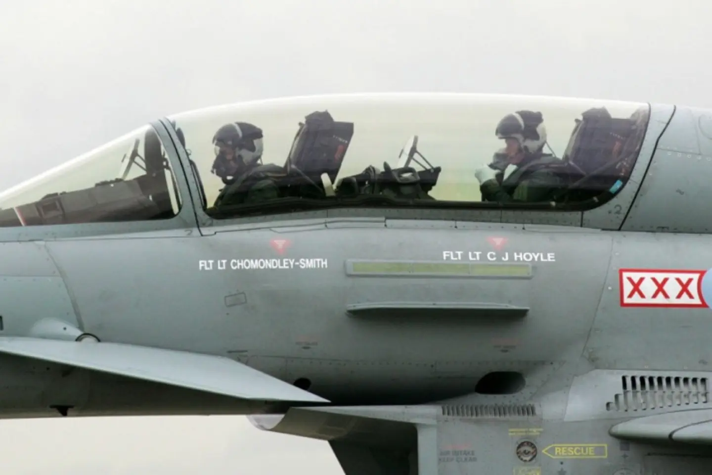 Activiști pro-palestinieni au avariat avioane la o bază militară din Marea Britanie