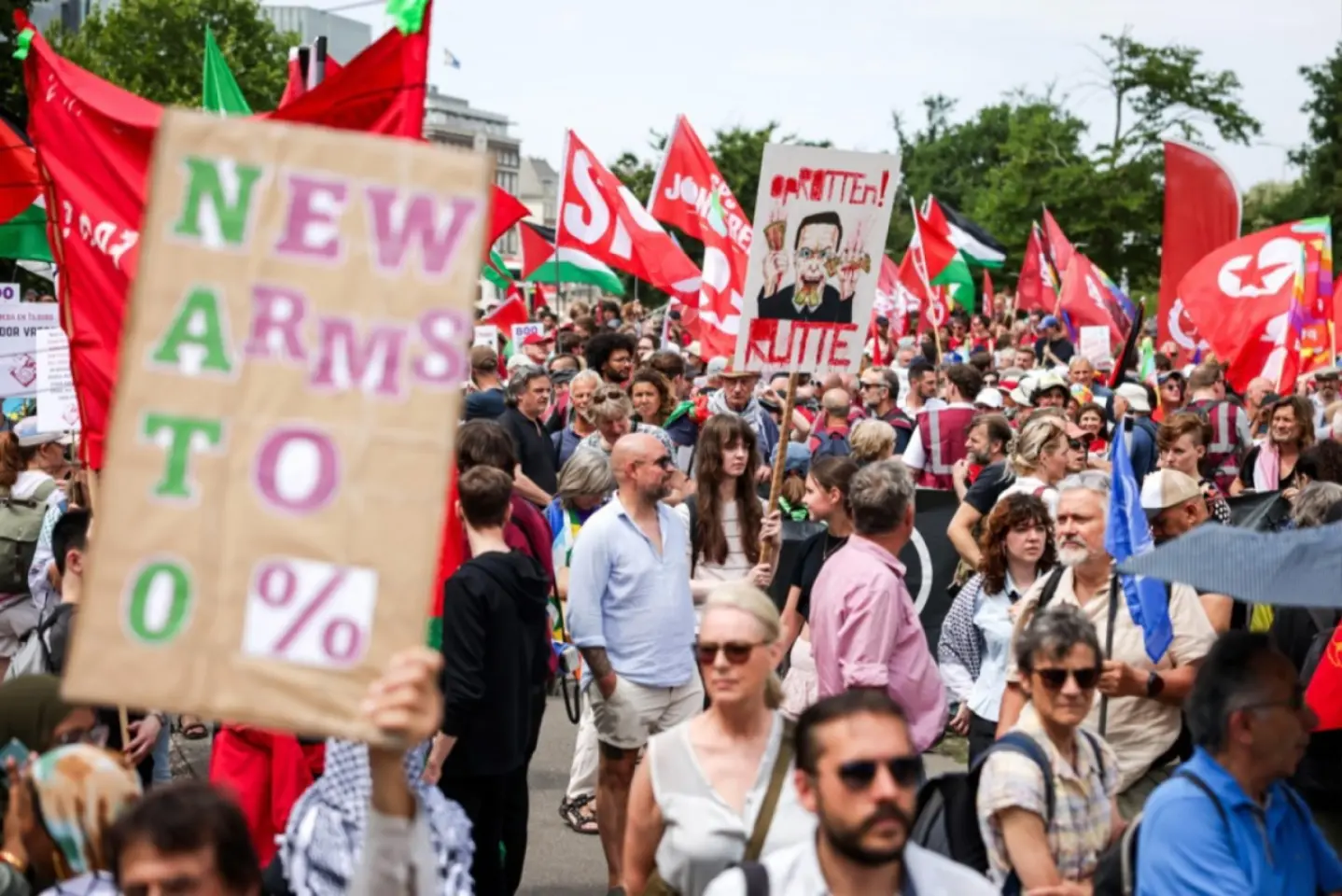 Protest amplu înaintea summitului NATO