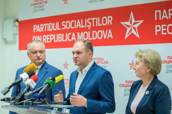 În ce fel cooperăm politic cu Republica Moldova? Iluzia că am putea cumpăra noi băieţii Moscovei de la Chişinău