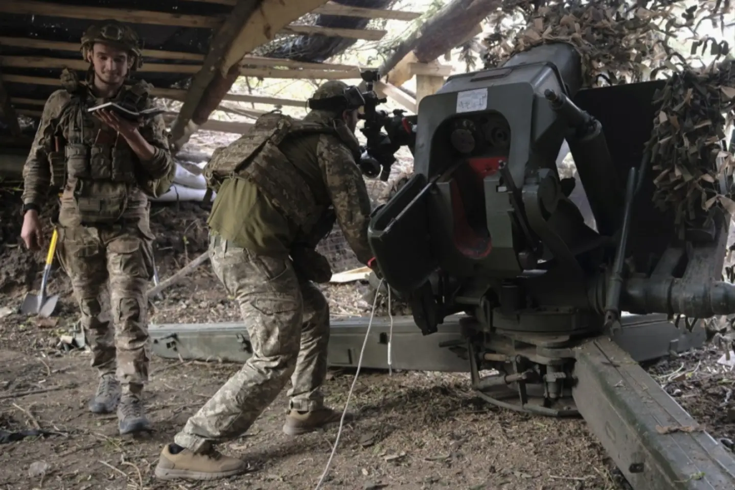 Rusia continuă să bombardeze localităţile ucrainene