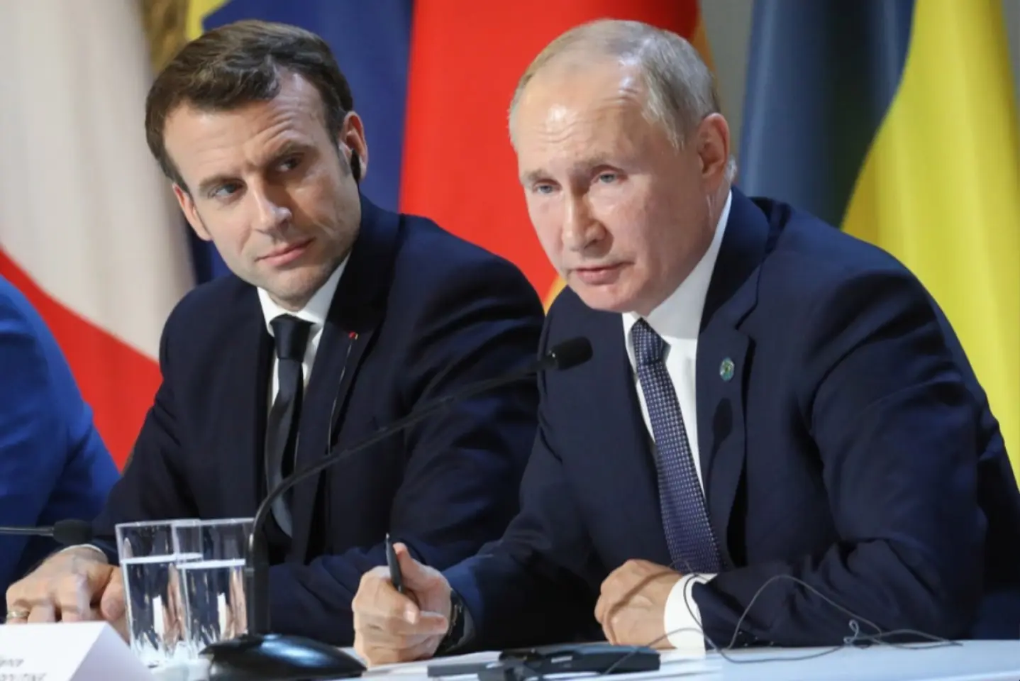 Putin și Macron discută despre Iran și Ucraina în prima convorbire telefonică din ultimii aproape trei ani