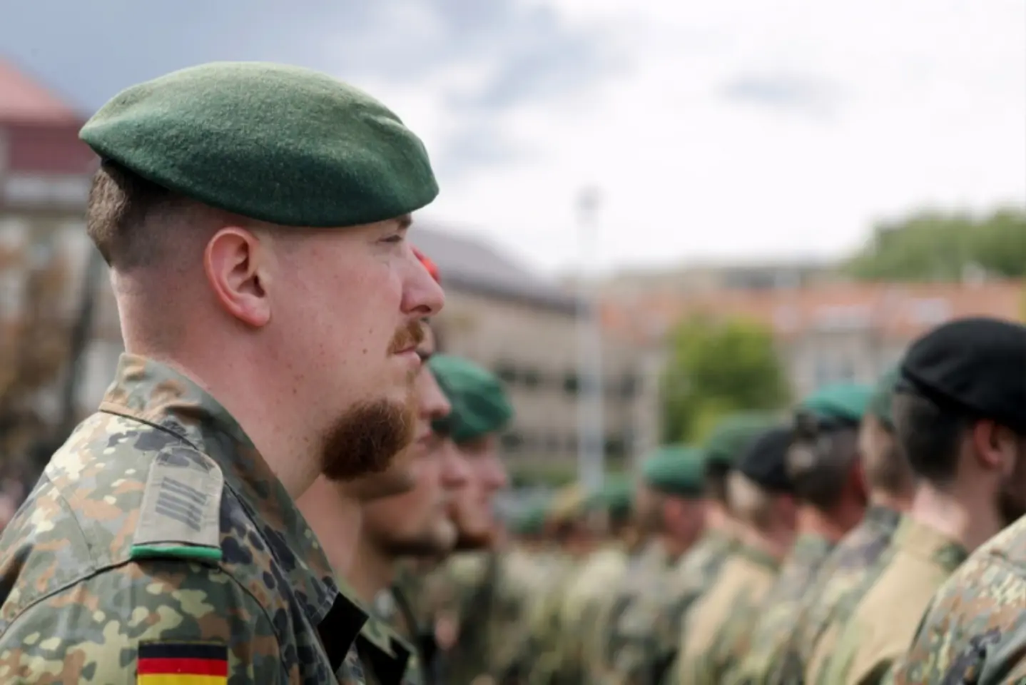Germania intenționează să introducă un serviciu militar voluntar de șase luni