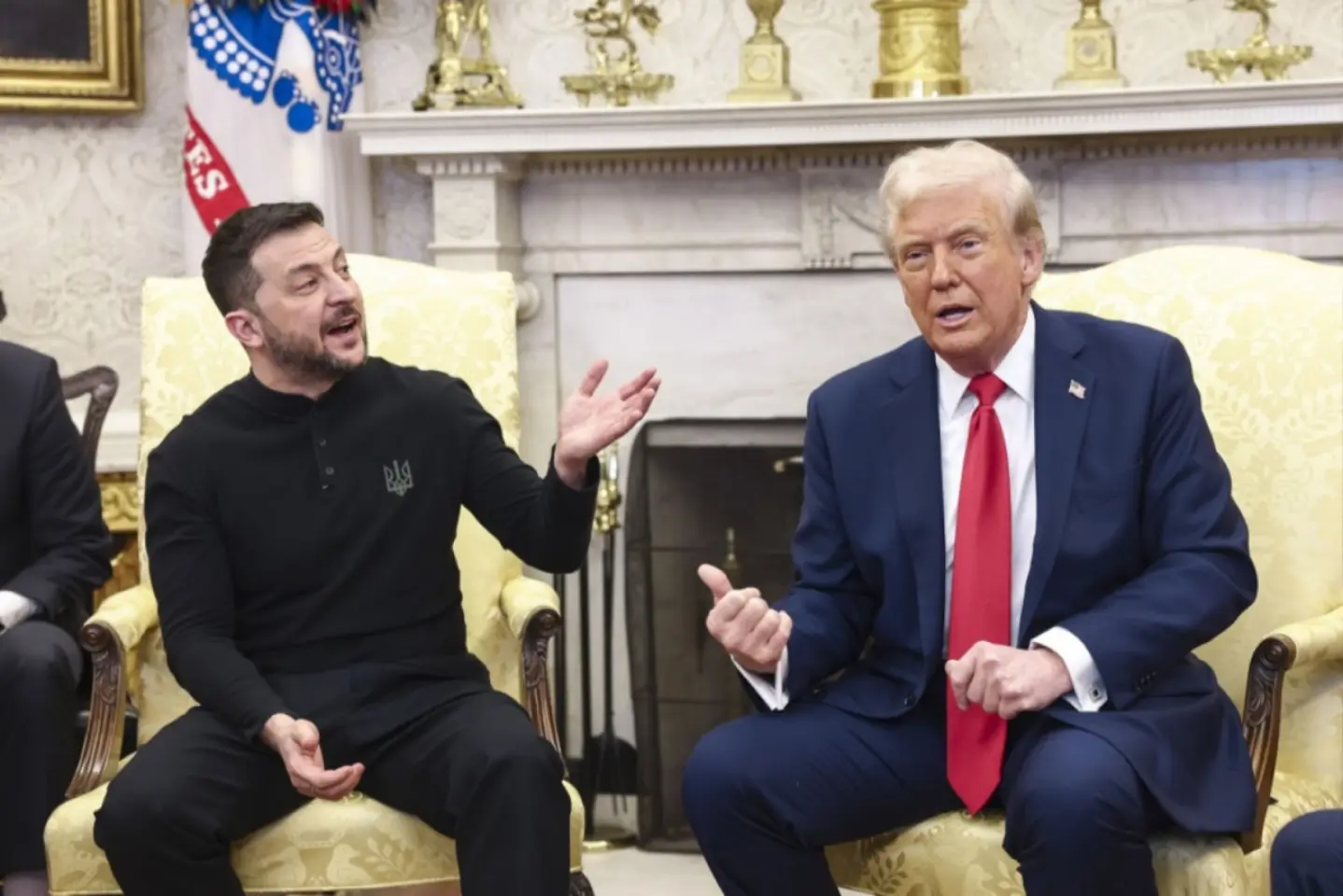 Donald Trump a vorbit la telefon cu Volodimir Zelenski