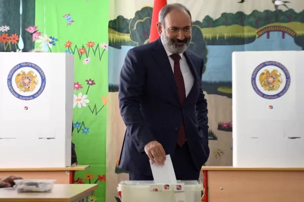 Formațiunea premierului armean în exercițiu, Nikol Pașinian, și-a adjudecat majoritatea în noul Parlament la alegerile legislative anticipate de duminică
