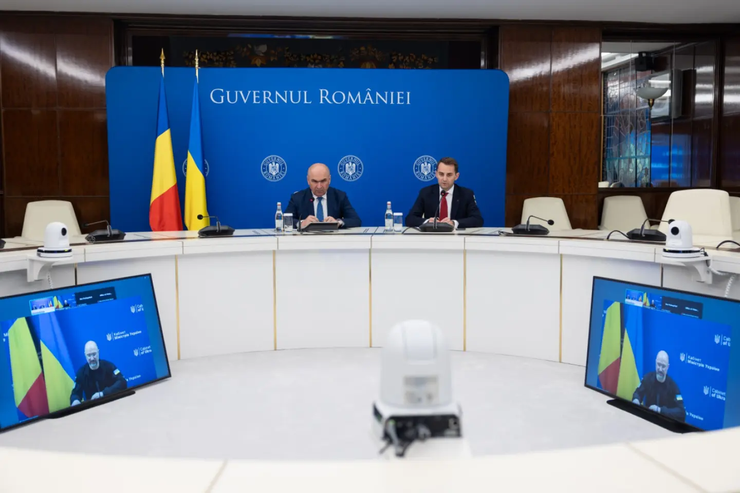 Premierul Bolojan, discuţie telefonică cu omologul ucrainean Shmyhal