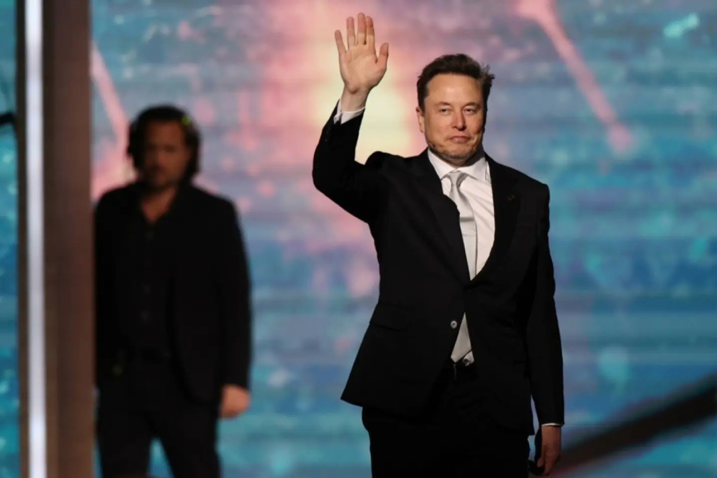 Contract de 200 de milioane de dolari al Pentagonului cu Elon Musk