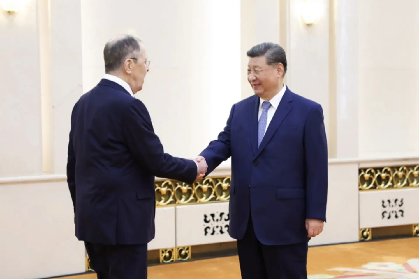 Președintele Chinei l-a primit pe ministrul rus de externe