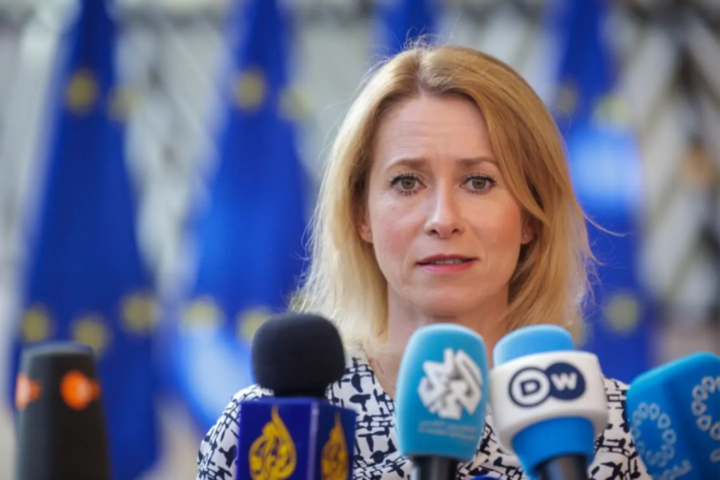 Șefa diplomației europene cere Statelor Unite să ia din povara înarmării Ucrainei