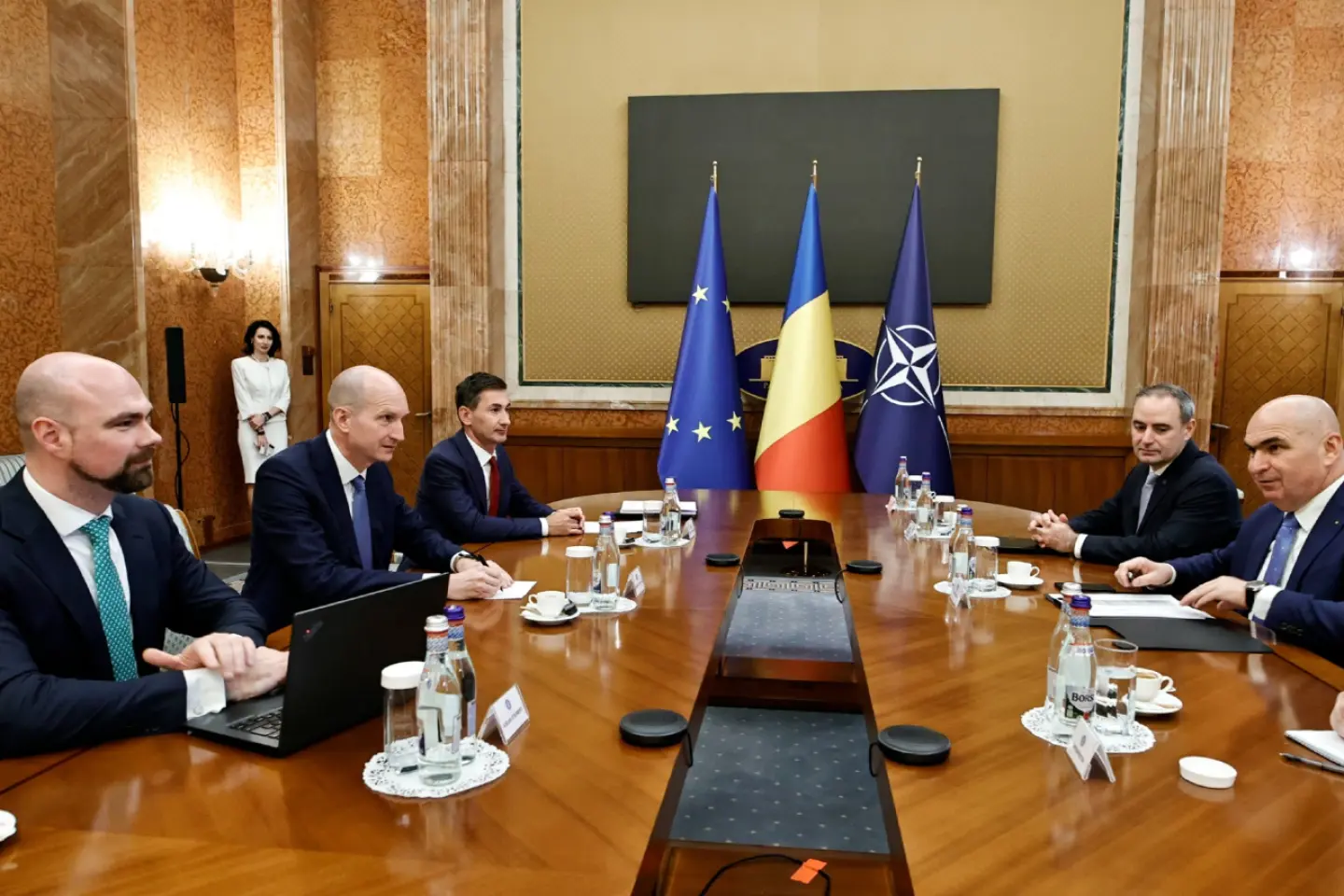 Premierul Bolojan, întâlnire cu reprezentanții Standard & Poor's