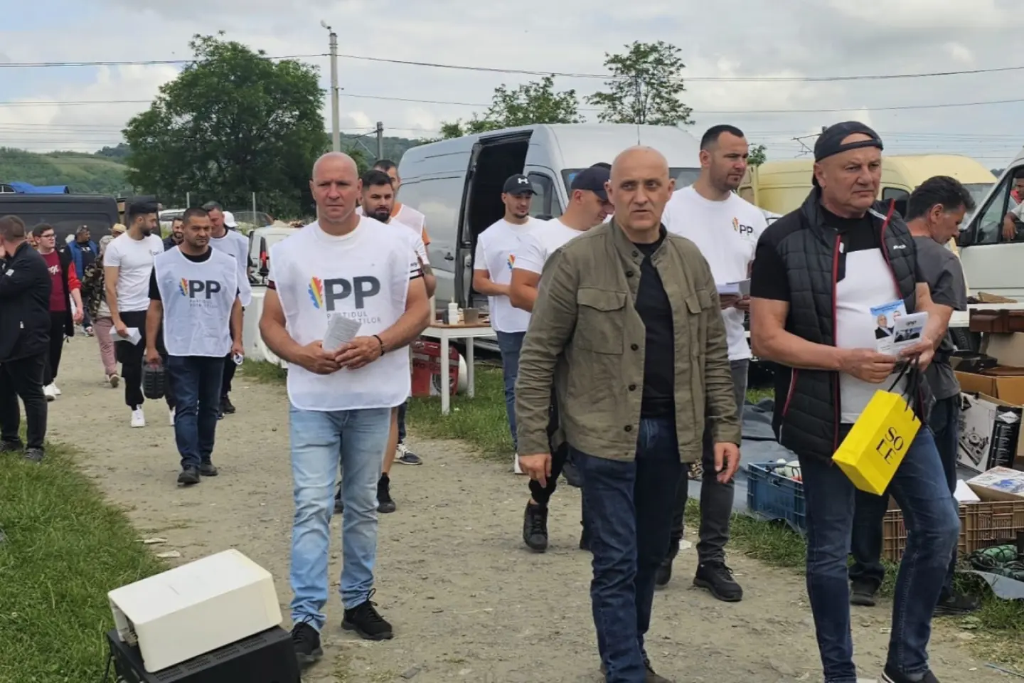 Încă o lună de arest pentru mercenarii lui Potra