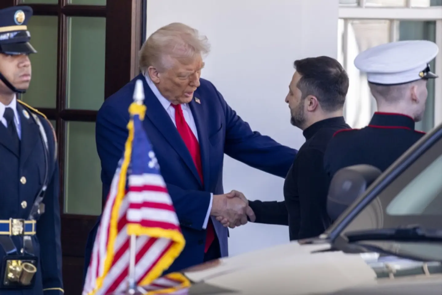 PROPAGANDĂ DE RĂZBOI: Trump contribuie la intensificarea războiului din Ucraina